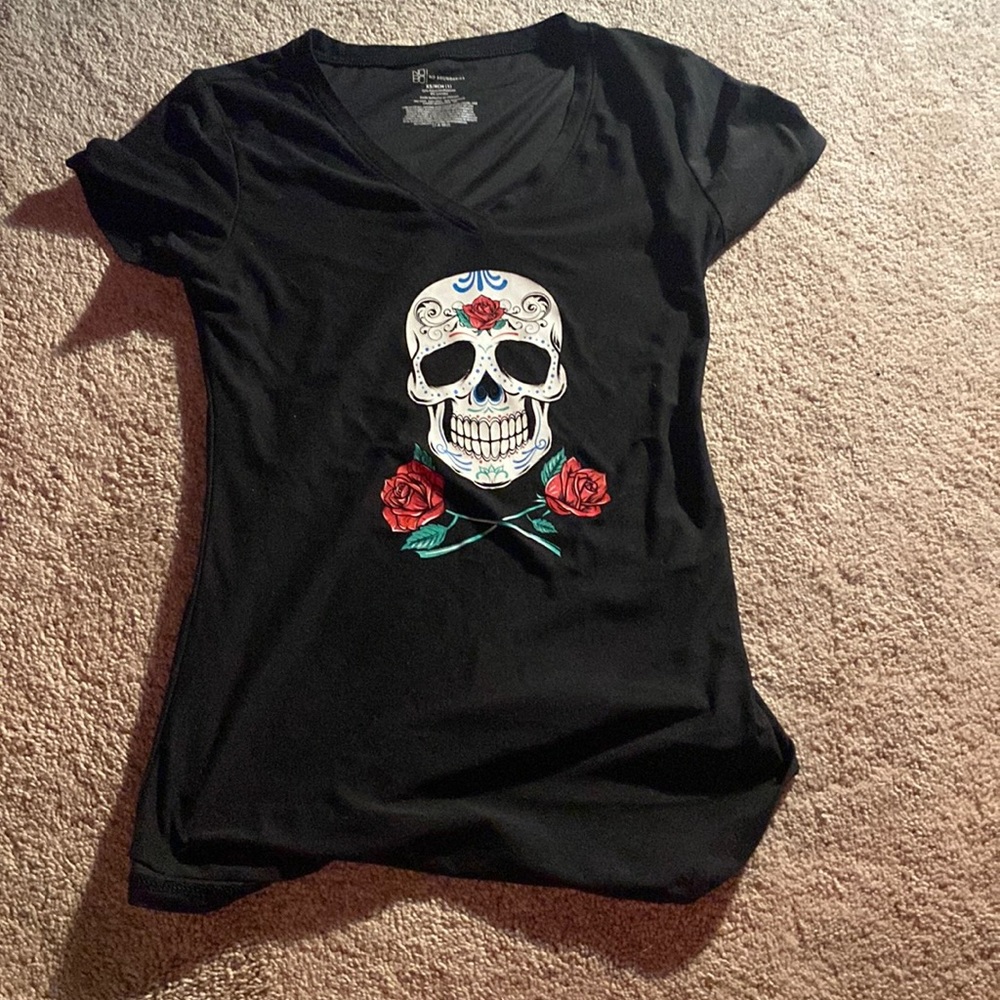 Black graphic Tee